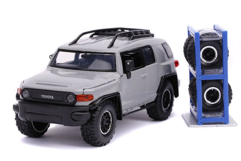 1/24 "Just Trucks" Toyota FJ Cruiser avec roues supplémentaires - Gris