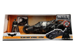 Batmobile "The Dark Knight" 1/24 avec figurine Batman - 2008